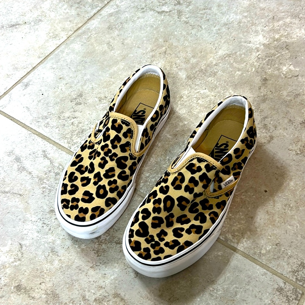 Women’s cheetah vans